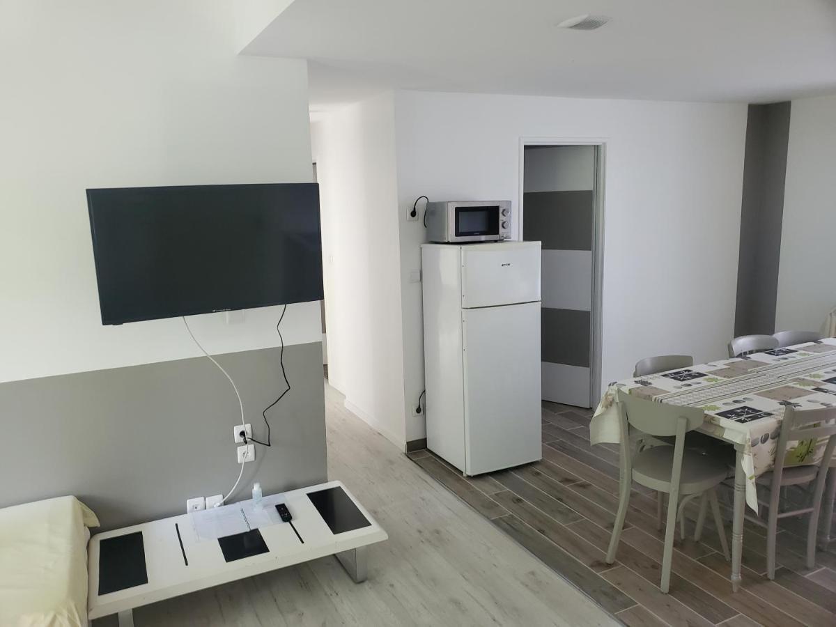 T4 Centre Apartment Lourdes
